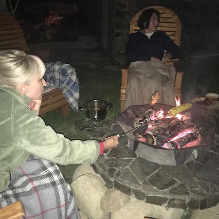 Cottage Polyanitsa Окремий Котедж З Каміном 布克维 外观 照片