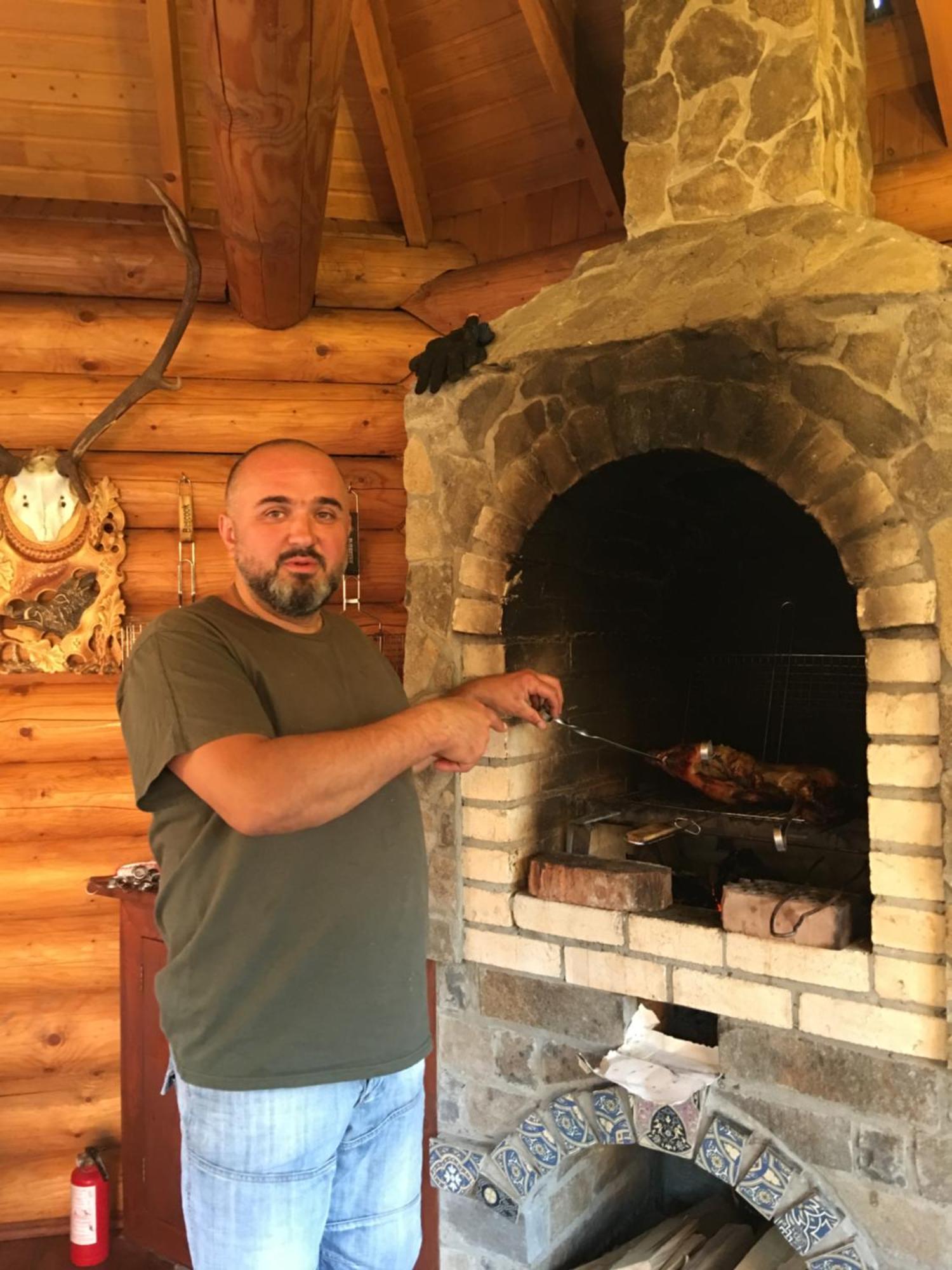 Cottage Polyanitsa Окремий Котедж З Каміном 布克维 外观 照片