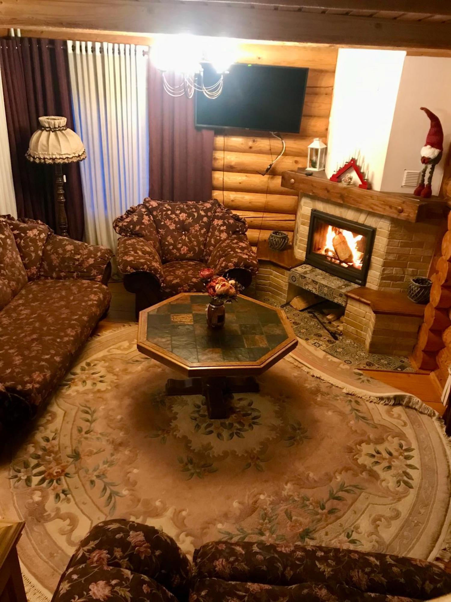 Cottage Polyanitsa Окремий Котедж З Каміном 布克维 外观 照片